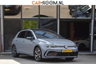 Volkswagen Golf Volkswagen Golf 1.5 eTSI R-Line Pano HUD H&K Lane Camera - afbeelding nr 1