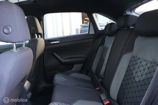 Volkswagen Taigo Volkswagen Taigo 1.0 TSI R-Line / Pano / Navi / Cam / Carpl. - afbeelding nr 12