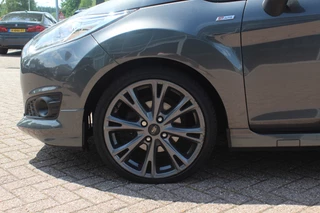 Ford Fiesta Ford Fiesta 1.0 EcoBoost ST Line / Navigatie / Parkeerhulp achter / 17'' / Xenon / DAB / Getint glas / Cruise Control - afbeelding nr 14