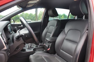 Kia Sportage Kia Sportage 1.6 T-GDI GT-Line First Edition / Trekhaak / Leder / Camera / 19'' / Getint glas / Navigatie / DAB / Cruise Control - afbeelding nr 4