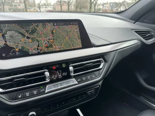 BMW 1 Serie BMW 118i Auto M-Sport NAP/Leder/Live Dashboard/Led/ M-pakket - afbeelding nr 20