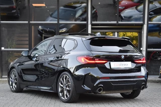 BMW 1 Serie BMW 1-serie M135i xDrive High Executive Pano Ambiance - afbeelding nr 6