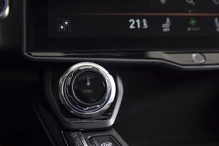 Lynk & Co 01 | 360 Camera | 7.4 kWh boordlader | Donkere hemel | S/K-panodak | Adapt. Cruise | Memory | Elek. klep | LM 20