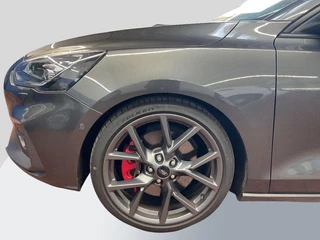 Ford Focus Ford Focus Wagon 2.0 EcoBlue ST 190pk diesel | Wegklapbare trekhaak | Adaptive cruise control | Winter Pack | Adaptive LED | Head up Display | Bang&Olufsen |  1.800 kg trekgewicht - afbeelding nr 5