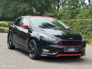 Ford Focus Ford Focus 1.5 150PK Red Edition ST LINE/PDC/NAVI/DAKJE - afbeelding nr 4