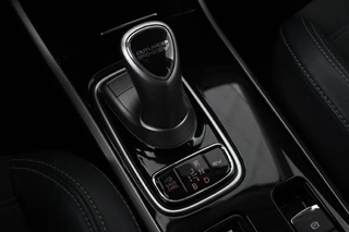 Mitsubishi Outlander Mitsubishi Outlander 2.4 PHEV Intense+ | Schuifdak | Stoelverwarming |  360 camera | Carplay | Navigatie | Full LED | Stuurverwarming | Keyless | Dodehoek detectie - afbeelding nr 18