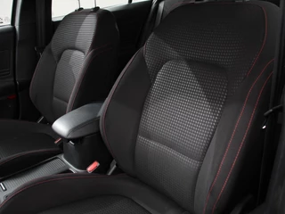 Ford Focus Ford Focus Wagon 1.0 EcoBoost Hybrid ST Line Navigatie Climate Control Led Dab Camera Parkeer sensoren Cruise Control Lichtmetalen velgen - afbeelding nr 10