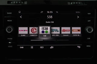 Volkswagen Golf Volkswagen Golf 2.0 TSI GTI | Stoelverwarming | Adaptive cruise |  Full LED | Carplay | Navigatie | 19'' | Sportstoelen | PDC | Bluetooth - afbeelding nr 16