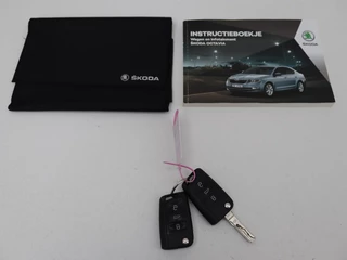 Škoda Octavia Skoda Octavia 1.5 TSI Business Edition | Stoelverwarming |  Trekhaak | Carplay | Half leder | Navigatie | Climate control | Parkeerhulp | Cruise control - afbeelding nr 13