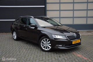 Škoda Superb Skoda Superb Combi 1.4 TSI ACT Style business 150pk Panoramadak Leer trekhaak - afbeelding nr 4