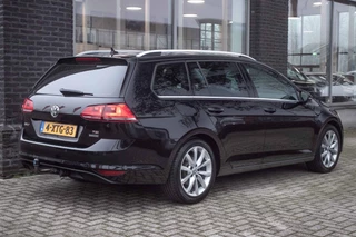 Volkswagen Golf - All-in rijklrprs | Navi | Massage | Stoel verw. - afbeelding nr 3