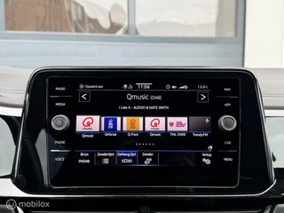 Volkswagen T-Roc Volkswagen T-Roc 1.5 TSI 3x R-line Panodak Virtual Navi Carplay ACC Camera - afbeelding nr 24