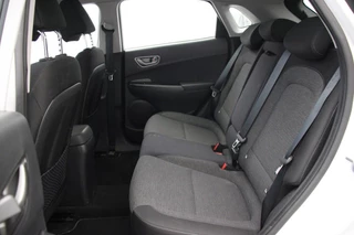 Hyundai Kona Hyundai Kona Electric Comfort 64 kWh - Carplay, Camera, Cruise - afbeelding nr 7