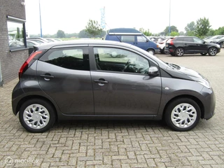 Toyota Aygo Toyota Aygo 1.0 VVT-i x-play - afbeelding nr 6
