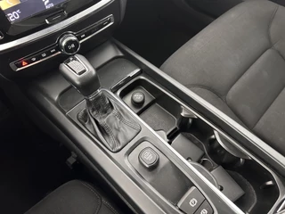 Volvo V60 Volvo V60 2.0 T4 Aut. *FULL-LED | DIGI-COCKPIT | NAVI-FULLMAP | ECC | CRUISE | COMFORT-SEATS | LANE-ASSIST | CARPLAY | 18