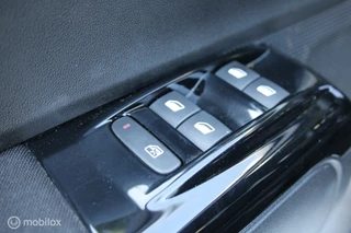 Citroën C3 Citroen C3 1.2 PureTech S&S Shine/Navi/Tel/Pdc/Cam/ - afbeelding nr 17