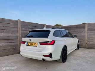 BMW 3 Serie BMW 3-serie Touring 320i High Executive Led-Camera - afbeelding nr 2