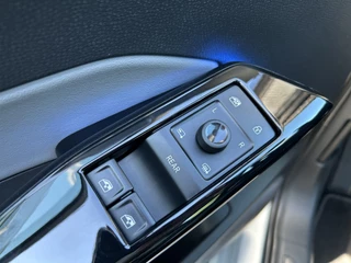 Volkswagen ID.3 50% deal 8.475,- ACTIE Stoelverwarming / Carplay / Camera / Cruise / LMV - afbeelding nr 33