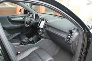 Volvo XC40 Volvo XC40 T5 Recharge R-Design | Black Edition | Leder | Parkeercamera | Stoelverwarming | Pilot Assist | Keyless - afbeelding nr 29