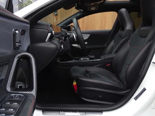 Mercedes-Benz CLA Mercedes-Benz CLA 200 automaat / AMG 45 ed. / 2019 / LED - afbeelding nr 10