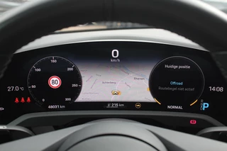 Porsche Taycan Porsche Taycan Performance 84 kWh / Panoramadak / Camera / Passenger Display / 20'' / Luchtvering / Sportchrono / Stoelventilatie / Stuurverwarming / Dodehoek / Apple CarPlay / Stoelverwarming / Cruise Control - afbeelding nr 18