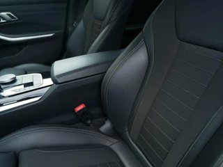 BMW 3 Serie BMW 3-serie Touring 330e 293pk Sport Line | Full LED | Sportstoelen | Adaptive cruise | Trekhaak - afbeelding nr 26