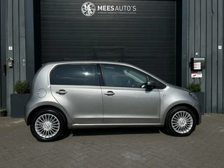 Volkswagen up! Volkswagen Up! 1.0 high up!|Pano|PDC|Cruisecontrol|Navi| - afbeelding nr 11