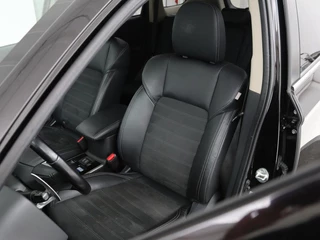Mitsubishi Outlander Mitsubishi Outlander 2.4 PHEV Intense+ | Schuifdak |  Stoel & stuurverwarming | 360 camera | Trekhaak | Half leder | Carplay | Navigatie | Climate control - afbeelding nr 7
