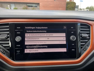 Volkswagen T-Roc Navigatie Camera Virtual Cockpit Clima ACC Extra Getint Glas 17 Inch velgen Mirror LInk Carplay Android Auto DAB 1e Eigenaar NL Auto - afbeelding nr 37