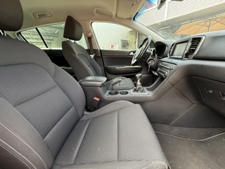 Kia Sportage Kia Sportage 1.6 GDI First Edition/Clima/Camera/Navigatie/Cruise/Trekhaak - afbeelding nr 4