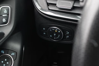 Ford Fiesta Ford Fiesta 1.0 EcoBoost ST-Line | 18 inch | Privacy Glass |  Scherm met Carplay/Android Auto | Parkeersensoren - afbeelding nr 20