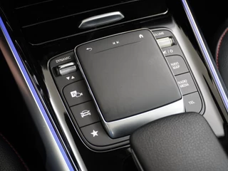 Mercedes-Benz GLB Mercedes-Benz GLB 200 AMG // Panoramadak // Sfeerverlichting // Carplay // Nightpakket // Camera // LED - afbeelding nr 39