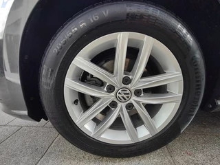 Volkswagen Golf Volkswagen Golf 1.0 TSI COMFORTLINE ERGO STOELEN - afbeelding nr 21