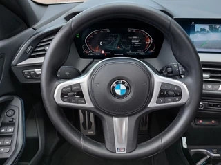 BMW 1 Serie BMW 1 Serie 116i Automaat Business Edition M-Sport | Navi | Apple Carplay+Android Auto | Clima | Cruise | Led Koplampen | Panorama Schuifdak | Pdc V+A+Camera | Licht+Regensensor | Privacy Glass | 17''lm - afbeelding nr 11