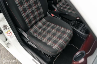 Volkswagen up! Volkswagen UP! 1.0 TSI GTI PANO BEATS CAMERA SFEER CLIMA VOL - afbeelding nr 27