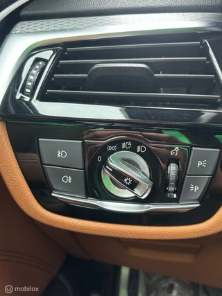 BMW 5 Serie BMW 5-serie 530i High Executive M pakket 252 PK Full leder - afbeelding nr 31