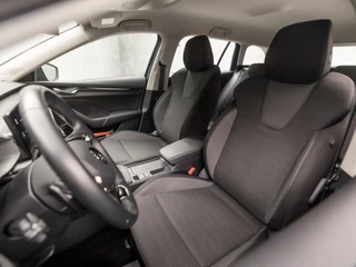 Škoda Octavia Automaat (APPLE CARPLAY, GROOT NAVI, VIRTUAL COCKIT, CAMERA, STOELVERWARMING, SPORTSTOELEN, LED KOPLAMPEN, CRUISE, PARKEERSENSOREN, NIEUWE APK, NIEUWSTAAT) - afbeelding nr 14