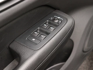 Volvo V60 Volvo V60 B3 AUT(8) INSCRIPTION SCHUIFDAK HARMAN KARDON ACC BLIS TREKHAAK - afbeelding nr 11