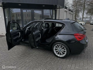 BMW 1 Serie BMW 1-serie 118i M Sport|PANO|CARPLAY|TREKHAAK| - afbeelding nr 19