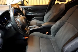 Toyota C-HR Toyota C-HR 1.8 HYBRID ACTIVE AUTOMAAT - afbeelding nr 12