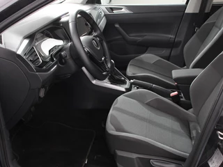 Volkswagen Polo Volkswagen Polo 1.0 TSI 110pk Highline Navigatie Apple Carplay/Android Auto Parkeersensoren Stoelverwarming Ledverlichting Getinte ramen Climate Control - afbeelding nr 9