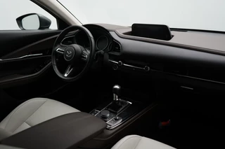 Mazda CX-30 Mazda CX-30 2.0 e-SkyActiv-X Luxury i-Activesense met Sunroof : dealer onderhouden - afbeelding nr 24