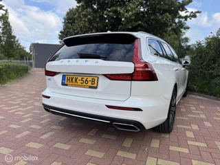 Volvo V60 Volvo V60 2.0 T6 Recharge AWD R-Design / Carplay - afbeelding nr 10
