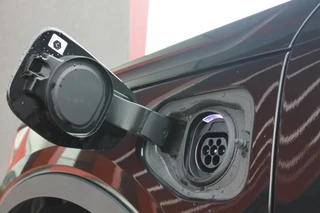Volvo XC40 Volvo XC40 T4 Recharge R-Design | Parkeercamera | Stoelverwarming | Leder | Trekhaak | Glossy Black | Keyless - afbeelding nr 7