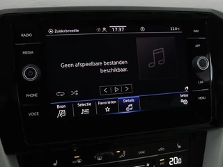Volkswagen Passat Volkswagen Passat 1.4 TSI GTE | Panoramadak | Stoelverwarming |  Leder/Alcantara | Camera | Carplay | Adaptive cruise | Matrix LED | Massage | Navigatie - afbeelding nr 27