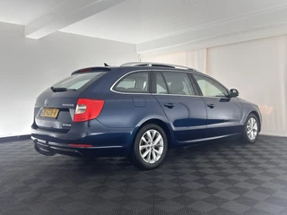 Škoda Superb Škoda Superb Combi 1.6 TDI Sprint Pro *PANO | NAVI-FULLMAP | MEMORY-PACK | ECC | PDC | CRUISE | 16''ALU* - afbeelding nr 6