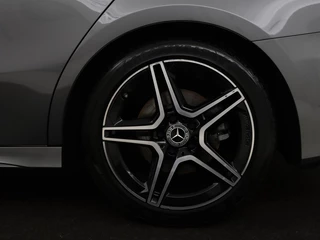 Mercedes-Benz A-Klasse Mercedes-Benz A-klasse 200 Business Solution AMG | Panoramadak |  Stoelverwarming | Trekhaak | Matrix LED | Memory | Carplay | Keyless | Camera | Sfeerverlichting | Leder/Alcantara | Park Assist - afbeelding nr 37