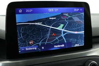 Ford Focus Ford Focus 1.0 EcoBoost Titanium | Stoel & stuurverwarming |  Trekhaak | Adaptive cruise | B&O Sound | Full LED | Camera | Side Assist | Carplay | Navigatie | Keyless - afbeelding nr 11