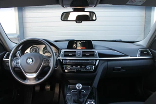 BMW 3 Serie BMW 3-serie Touring 318i Luxury - afbeelding nr 3