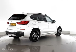 BMW X1 BMW X1 sDrive18i M Sport High Executive trekhaak|schuifdak|leer|led|HUD|lmv19 - afbeelding nr 3